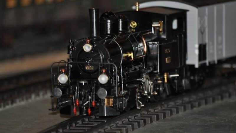 Jak zacząć modelarstwo dla początkujących – praktyczny poradnik