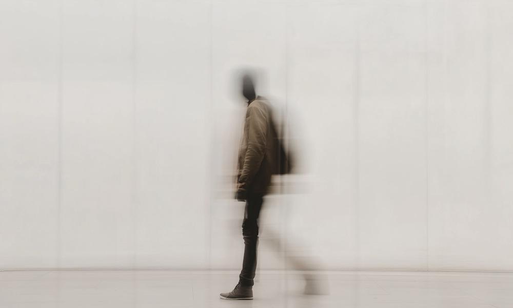 Moc pozytywnych słów: jak afirmacje zmieniają twoją codzienność?