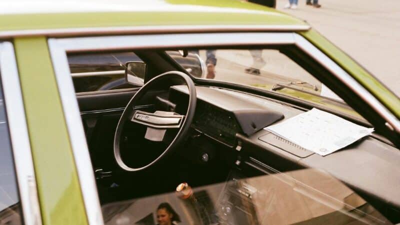 Rozwój przemysłu motoryzacyjnego w PRL – od marzeń do rzeczywistości