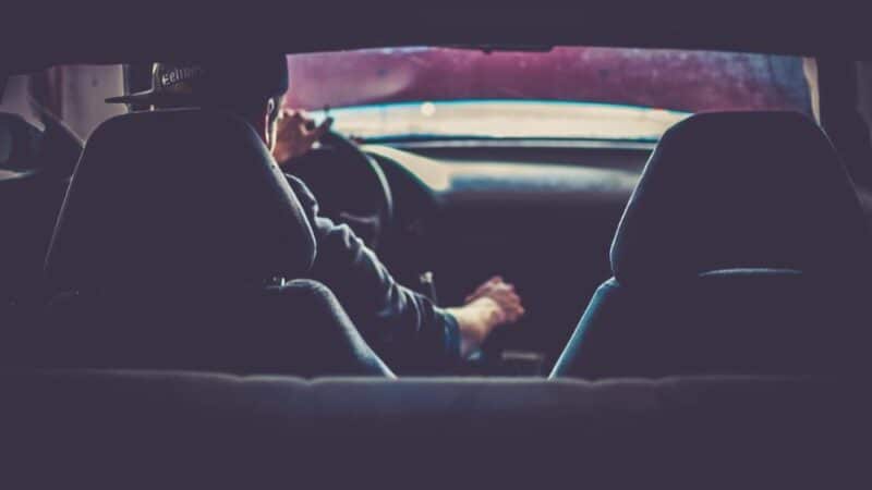 Używane auto, nowa szansa: jak ewoluuje polski rynek samochodów z drugiej ręki?